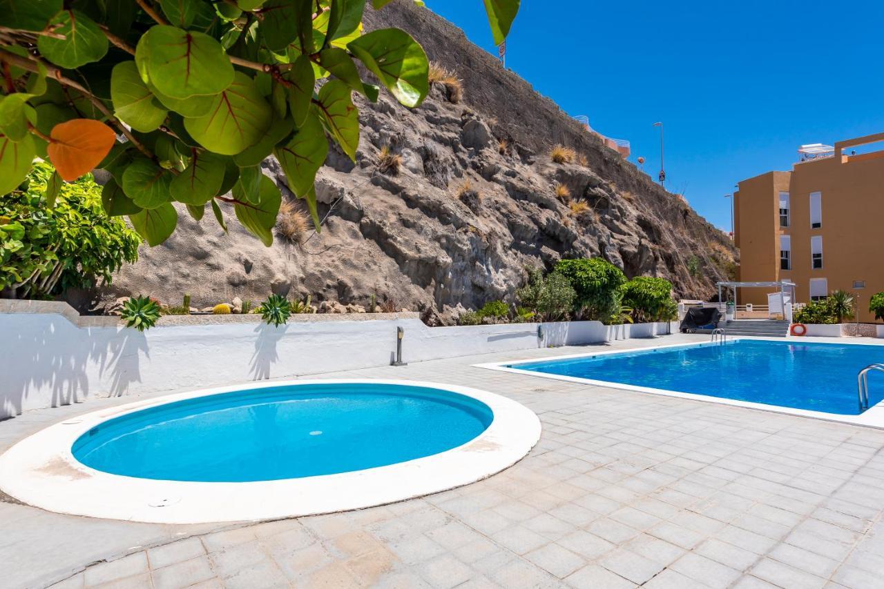 Beachfront Triplex With Swimming Pool & Parking Radazul Екстериор снимка
