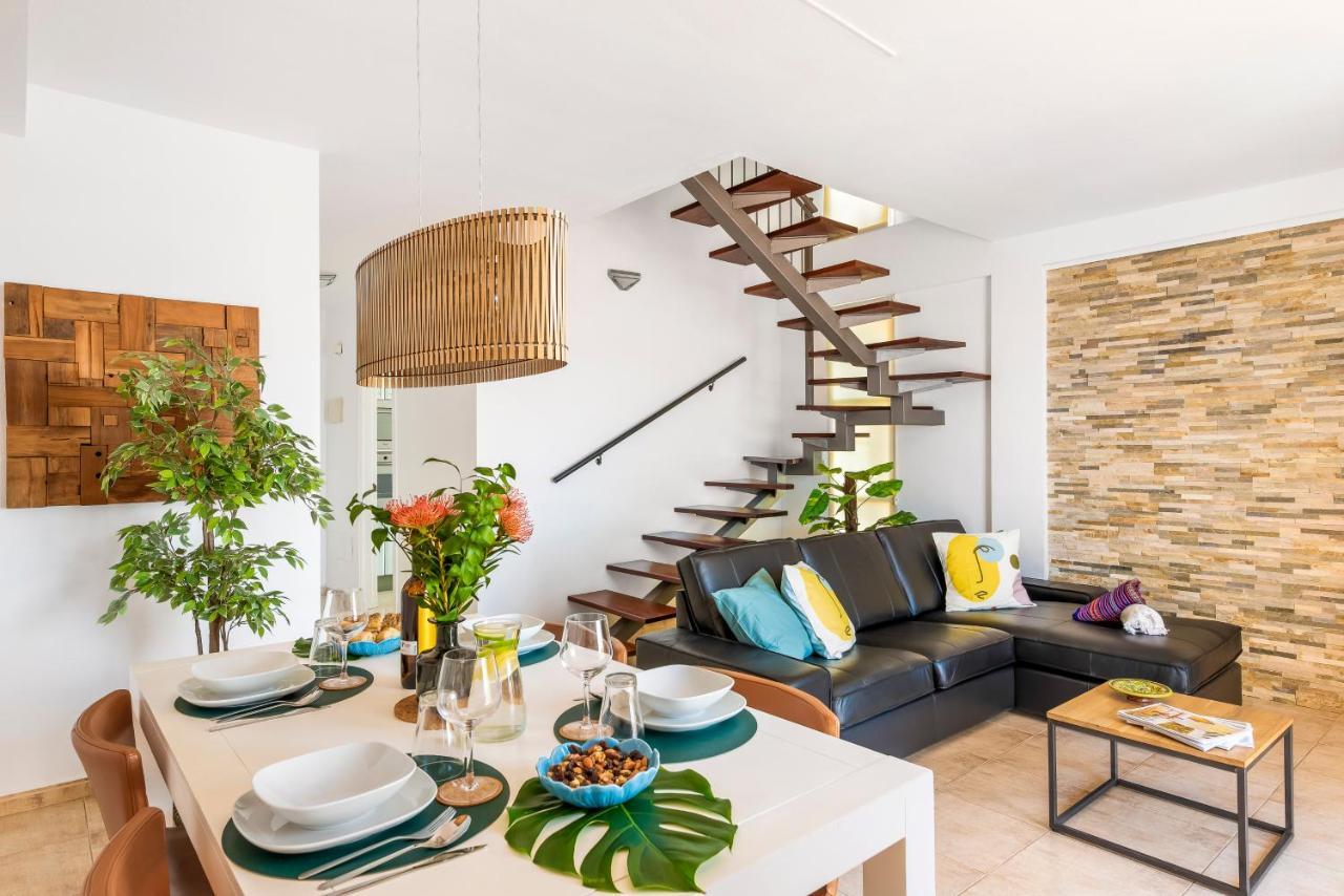 Beachfront Triplex With Swimming Pool & Parking Radazul Екстериор снимка